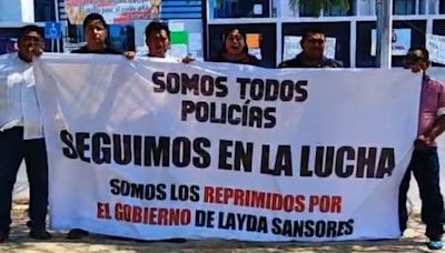 Policías cesados de Campeche protestan por el Día del Trabajo; exigen justicia