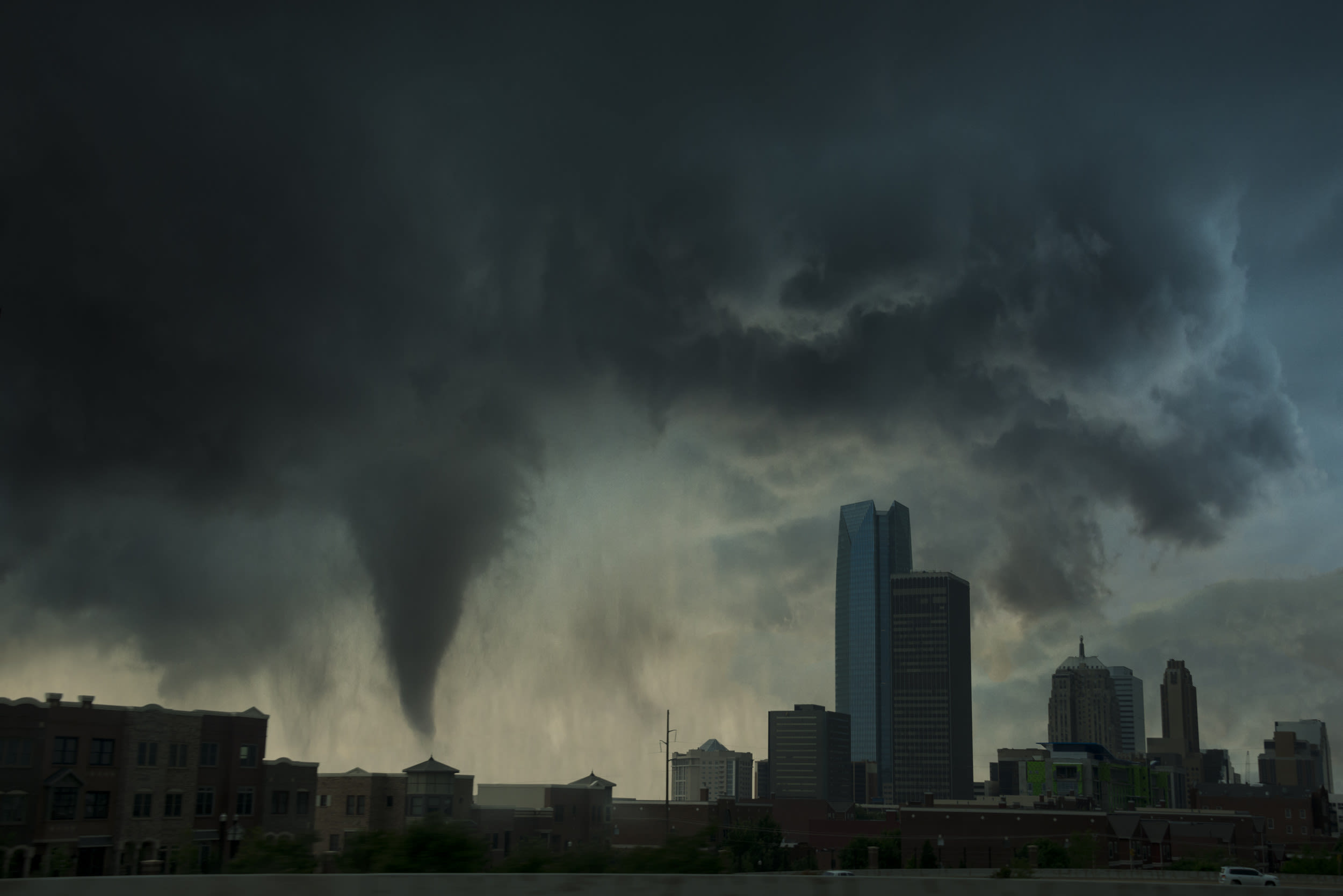 Oklahoma tornado videos show terrifying storms as buildings damaged