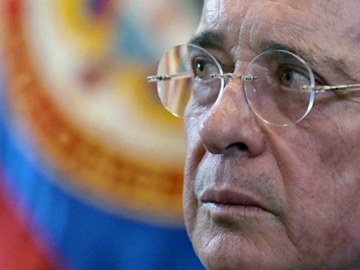 Álvaro Uribe afirma que es víctima de persecución política por el juicio que afronta