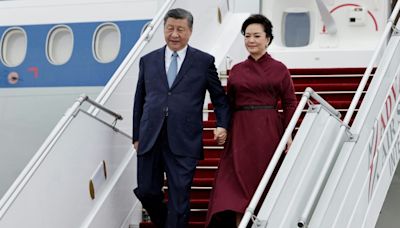 Xi Jinping afirma desde Francia querer encontrar "buenas vías" para resolver la guerra en Ucrania