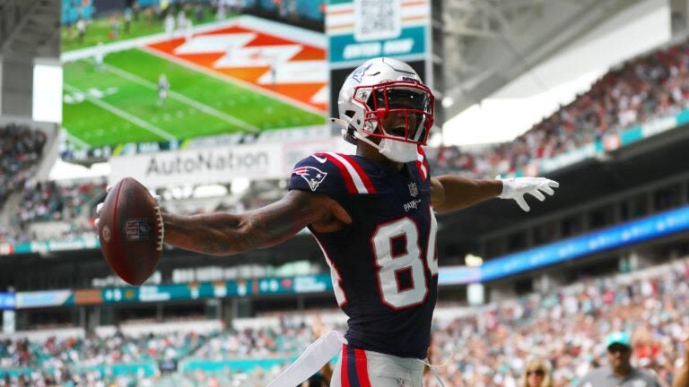 Matthew Judon, Kendrick Bourne will play in a professional cornhole tournament