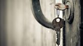 ¿Cómo quitar lo oxidado de las llaves de su puerta y monedas? No necesita reemplazarlas