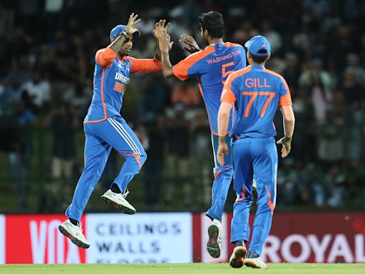 PIX: India sweep Sri Lanka after stunning fightback