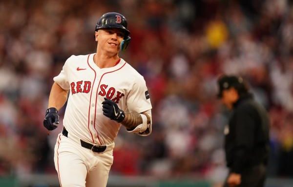 Red Sox place OF Tyler O'Neill (knee) on 10-day injured list
