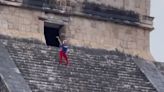 Bailando en una pirámide sagrada en México o desnudos frente a la esfinge: los seis turistas más bochornosos de 2022