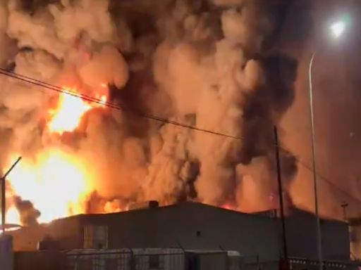 La ACA investiga la responsabilidad ambiental de la empresa Barnastock en el incendio de Polinyà