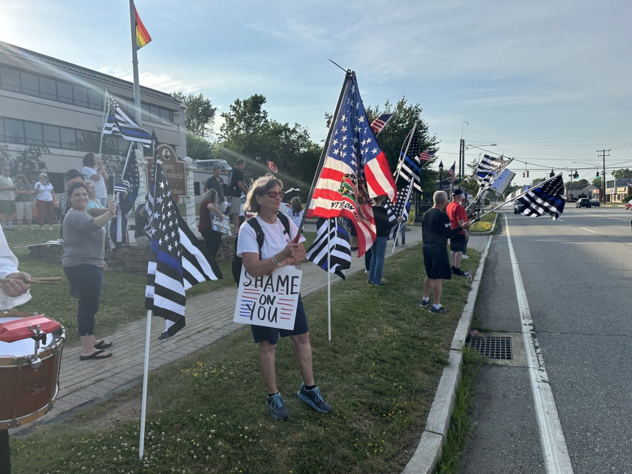 Wethersfield Town Hall draws crowd as flag controversy addressed