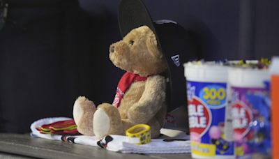 Atlanta Braves' turnaround coincides with arrival of 'Snitbear' in the dugout