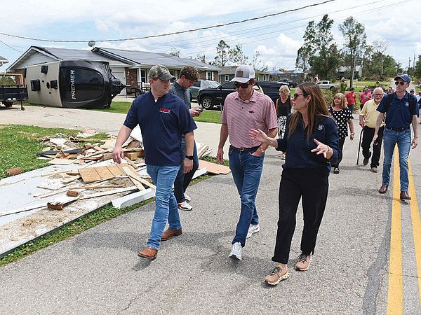 Governor sees storms’ effects in counties hit | Arkansas Democrat Gazette