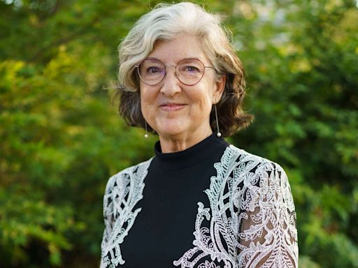 Barbara Kingsolver to Receive Lifetime Achievement Award from National Book Foundation: 'Inspired Generations'