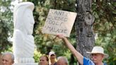 Italian seniors protest against language verifications at Santa Cabrini Hospital