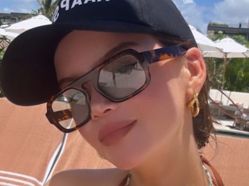 Maren Morris jokes about her tan as she wears tiny bikini on getaway