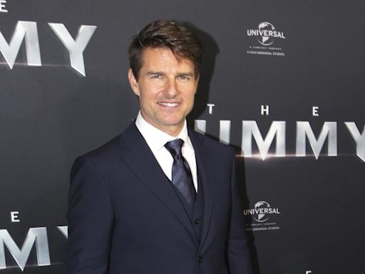 Tom Cruise's daughter Suri ditches his last name for her graduation — which he missed