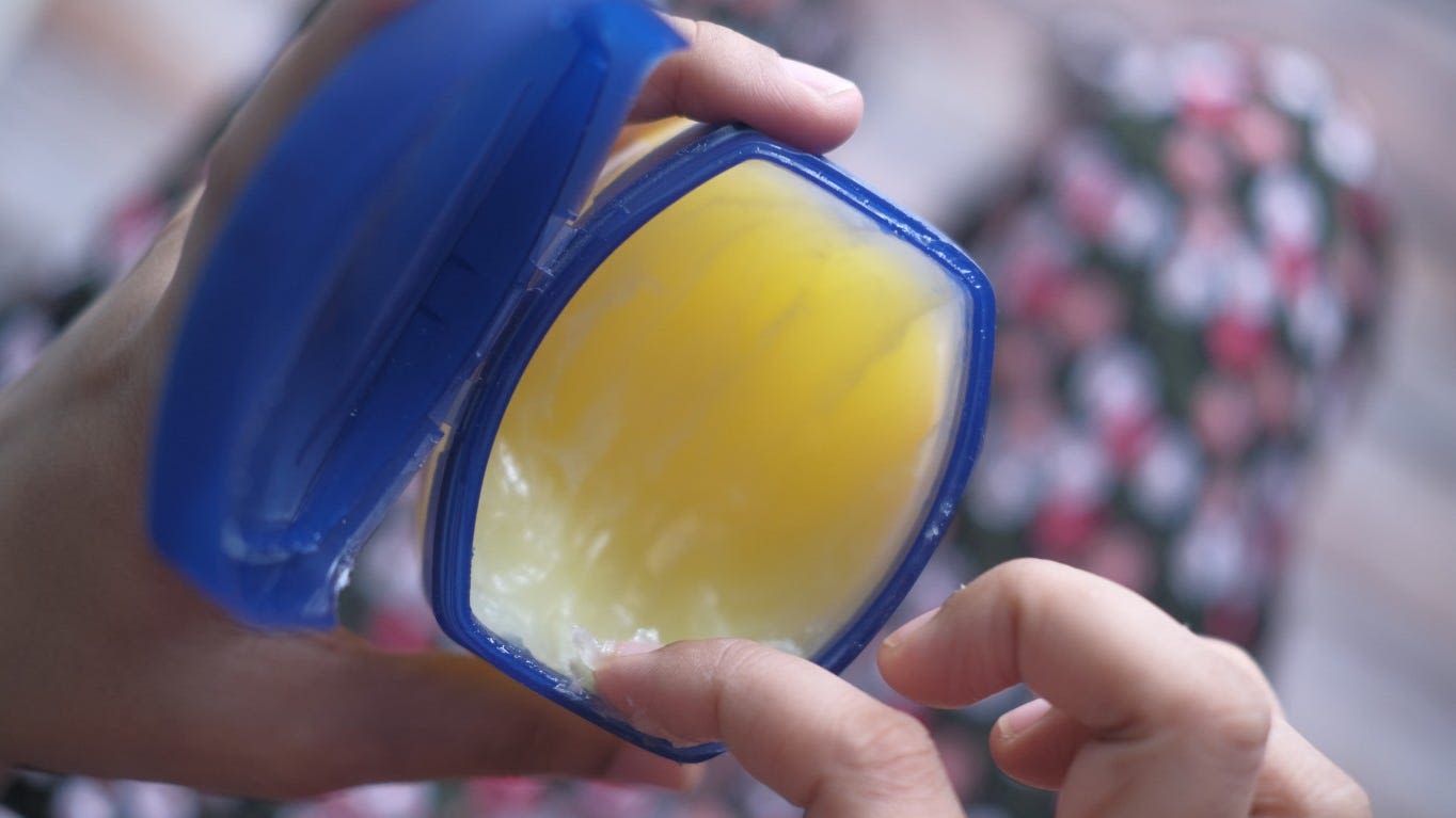 Yes, petroleum jelly has many proven benefits. Here's what it's for.