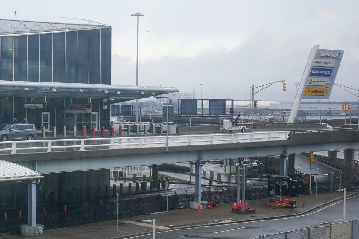 Fire breaks out at JFK Airport after escalator bursts into flames