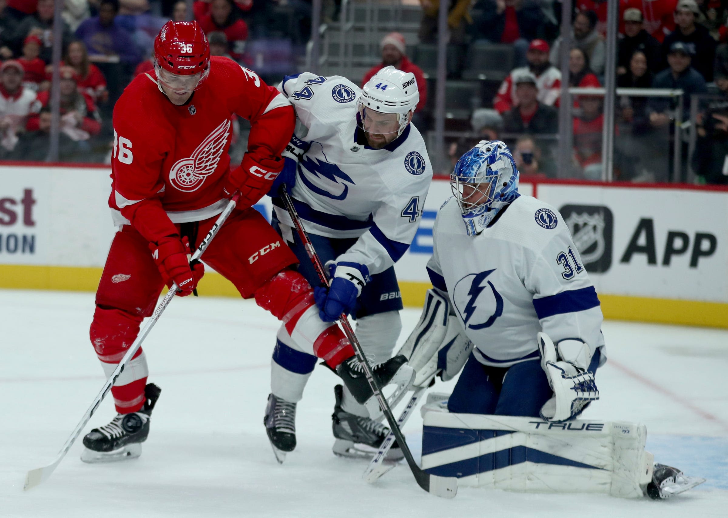 Detroit Red Wings bring back grinder Christian Fischer in free agency
