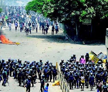 孟加拉抗議爆致命衝突 全國宵禁