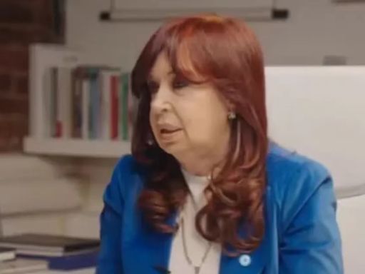 Reapareció Cristina Kirchner y criticó al Gobierno de Javier Milei: “El superávit fiscal es cada vez más trucho” | Política