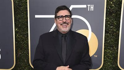 Alfred Molina revela conteniendo las lágrimas que fue una decepción para su padre por convertirse en actor