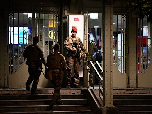Paris : Que sait-on de l’agression au couteau d’un soldat de l’opération Sentinelle à la gare de l’Est ?