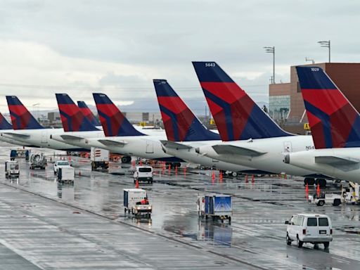 Delta passengers report bleeding ears and noses; FAA investigates