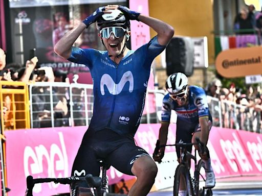 Giro de Italia. Pelayo Sánchez logra al esprint para Movistar el primer triunfo español