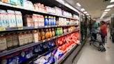 Most Canadians cutting back on groceries, entertainment as inflation soars: Yahoo/Maru poll