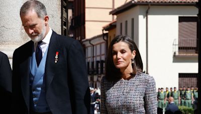 Los reyes Felipe y Letizia entregan el premio Cervantes al escritor leonés Luis Mateo Díez