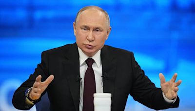 Putin says Ukraine's parliamentary speaker is now de facto country leader