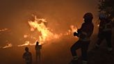 Muere un bombero en Portugal, donde se combaten tres incendios forestales