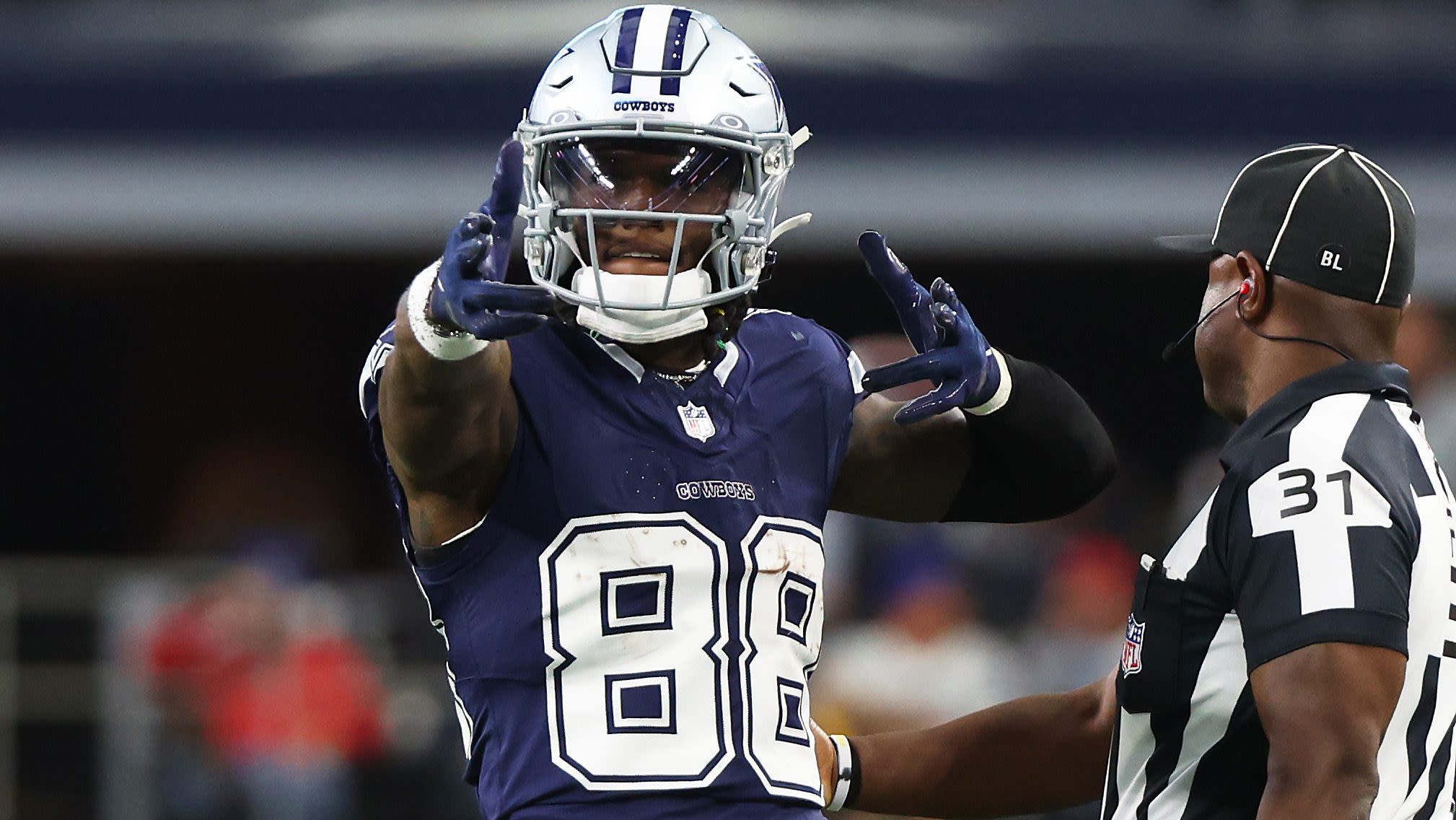 Cowboys' CeeDee Lamb Drops Blunt Response on Contract Talks