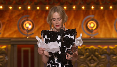 Sarah Paulson On Winning Her First Tony Award & How Theaters “Bear Witness to Relentless Interrogation Of Human Experience”