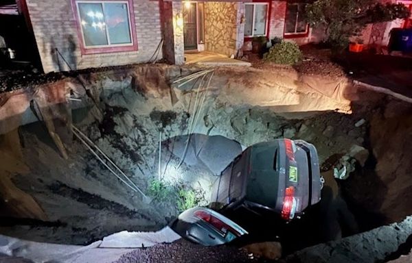Sinkhole in Las Cruces, NM swallowed two cars, forced residents to leave their homes