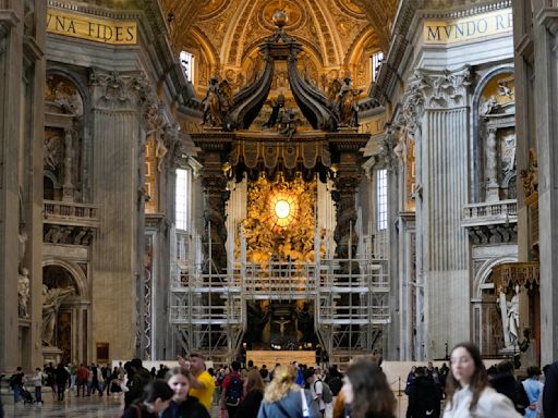 Vaticano detiene a exempleado que supuestamente intentó vender manuscrito de Basílica de San Pedro