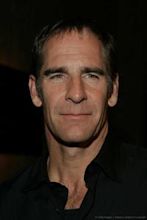 Scott Bakula