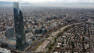 Banco Central de Chile recorta tasa clave de interés 25 puntos al 5,75%, en línea con esperado
