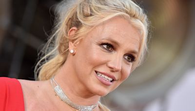 Britney Spears is pin-up perfection in yellow bikini snapshot on Instagram