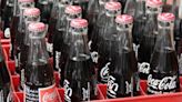 Resultados de Coca-Cola en segundo trimestre superan expectativas y la empresa eleva sus previsiones para 2024