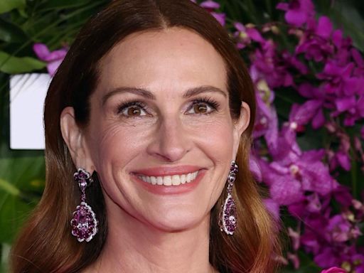 Julia Roberts' famous actor brother reveals he's 'banned' from talking about her