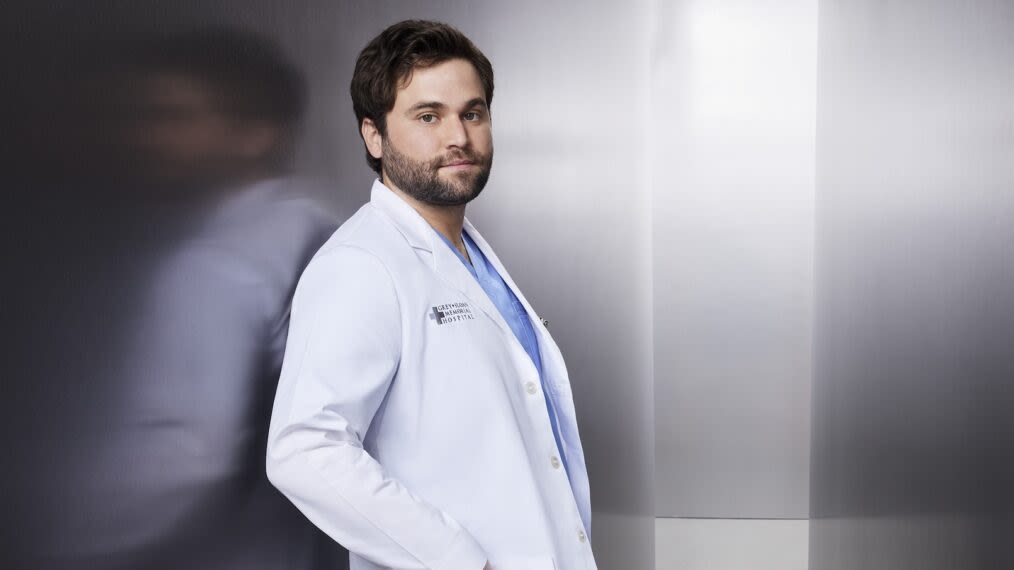 'Grey's Anatomy' Shocker: Jake Borelli Exiting in Season 21