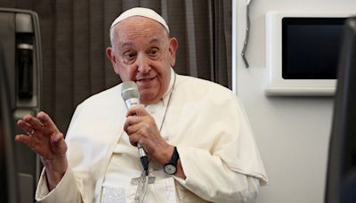 Pope criticizes Harris and Trump, tells US Catholics to choose 'lesser evil'