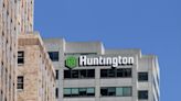 Huntington Bancshares Underperforming Relative To Peers, Analyst Downgrades Stock - Huntington Bancshares (NASDAQ:HBAN)