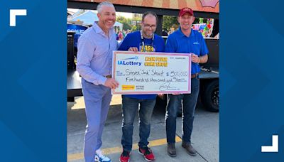 Indianola man wins $500,000 in live lottery game show at Iowa State Fair