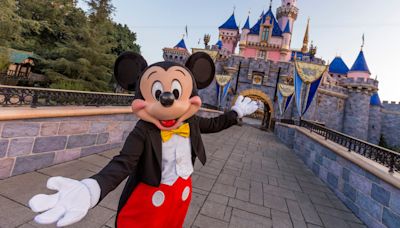 Disneyland Workers Agree Contract, Avoiding Strike at Theme Park and Hotels