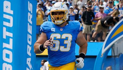 Veteran center Corey Linsley set to retire following release from Chargers