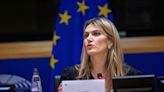 Parlamento Europeu remove Eva Kaili de cargo por acusações de corrupção