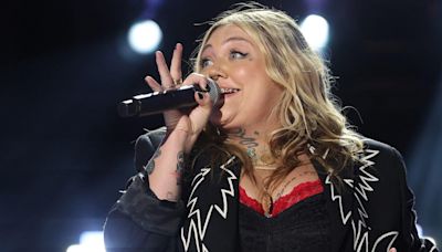 Elle King Performs At Stagecoach Festival Months After Drunk Dolly Parton Stunt