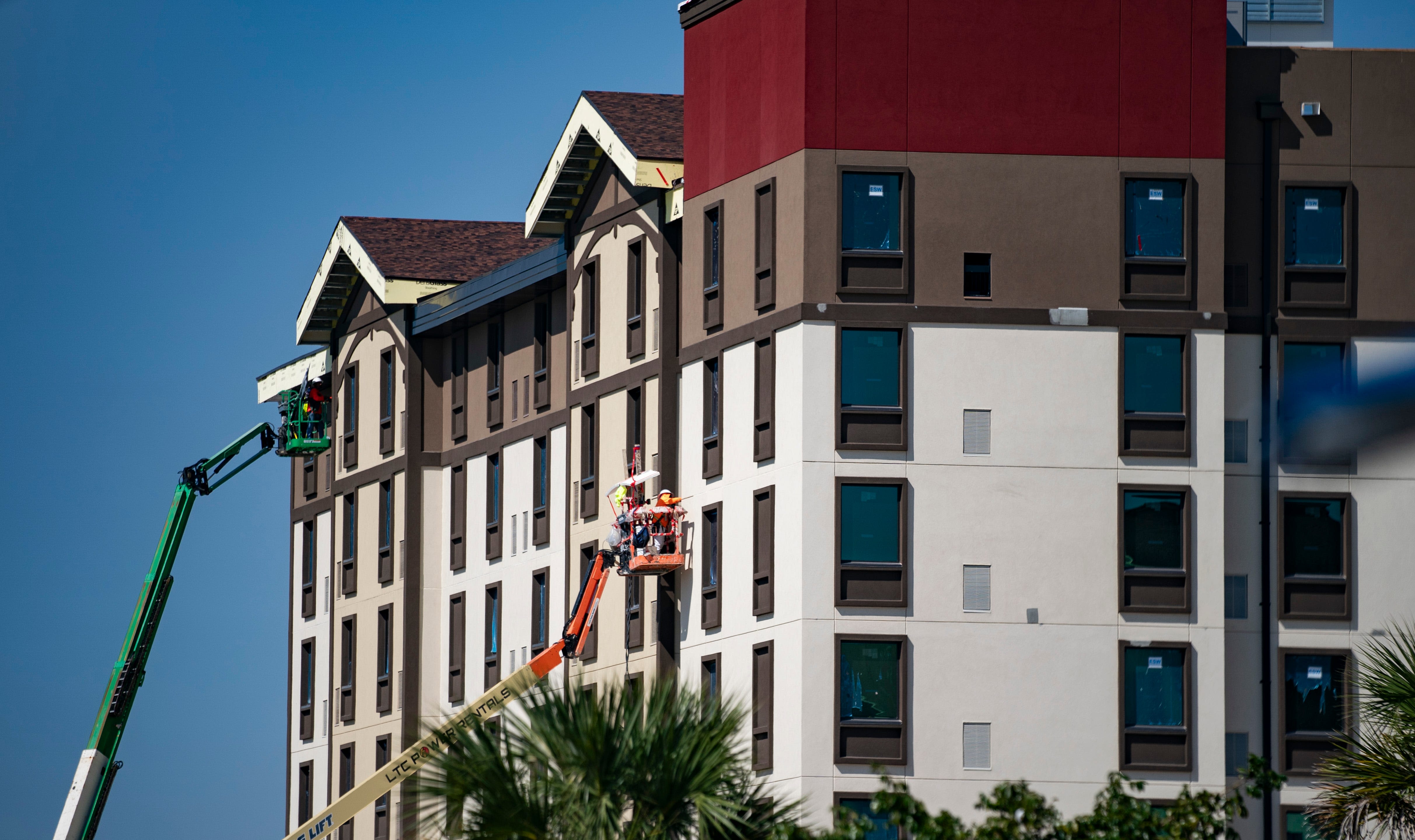 Overcoming grand opening snag, Naples comes next for Great Wolf Lodge. What you're asking