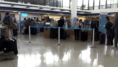 Travelers wait an unexpectedly long time at Memphis airport security checkpoint