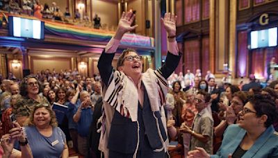 After 32 years as a progressive voice for LGBTQ Jews, Rabbi Sharon Kleinbaum heads into retirement